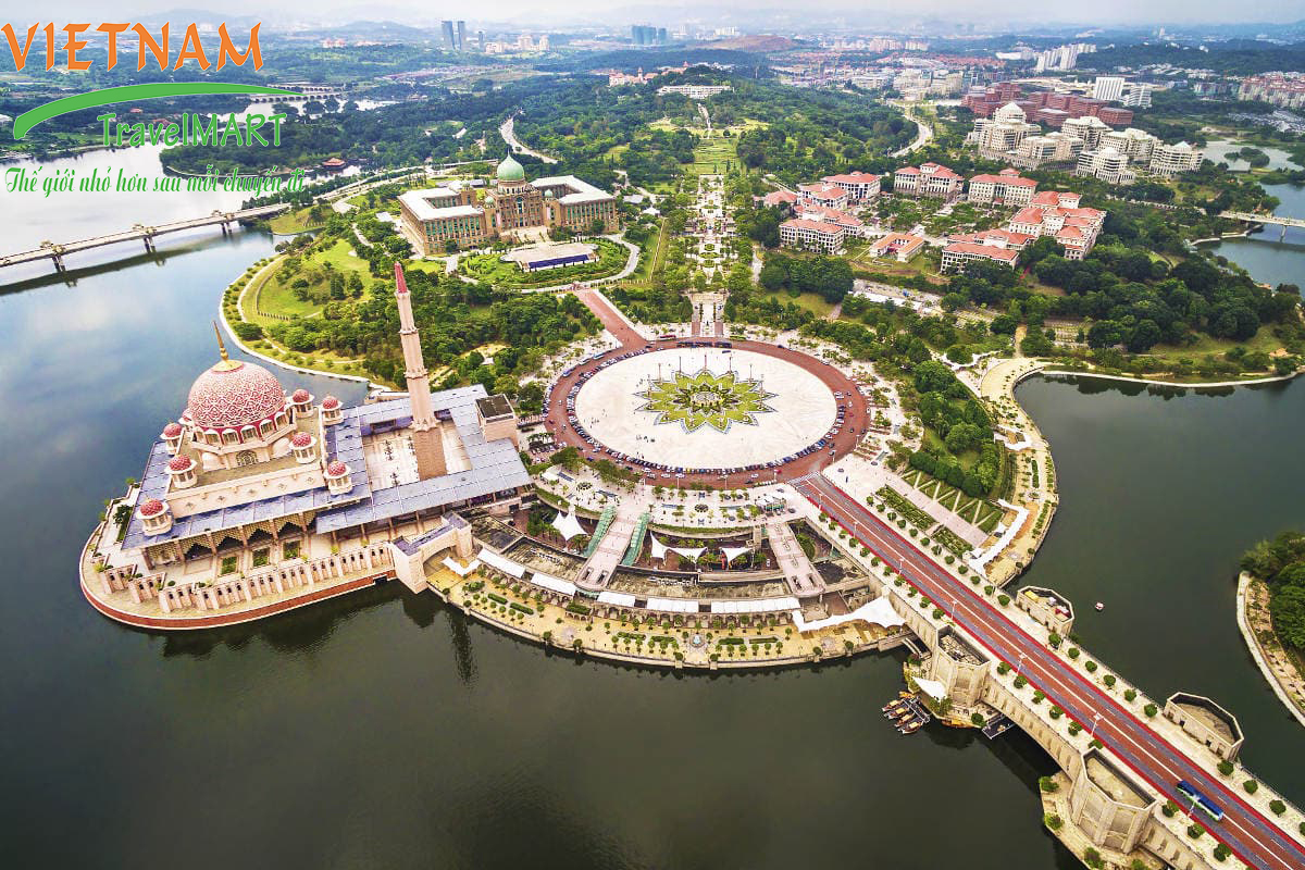 Thánh đường Hồi Giáo tại Putra Jaya