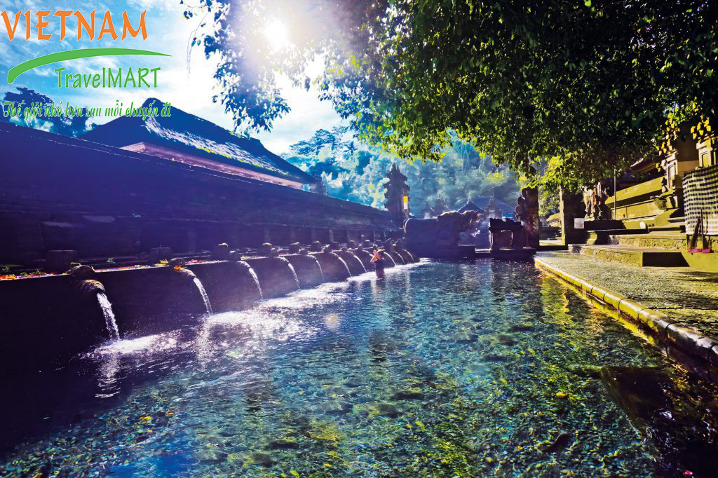 Đền suối thiêng Tampak Siring