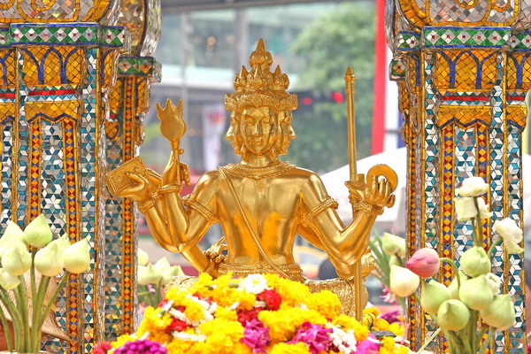Viếng Phật Bốn mặt