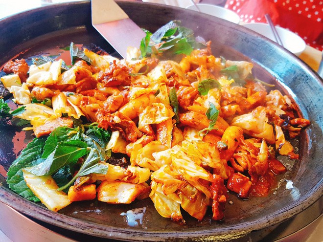 Gà nướng Dakgalbi